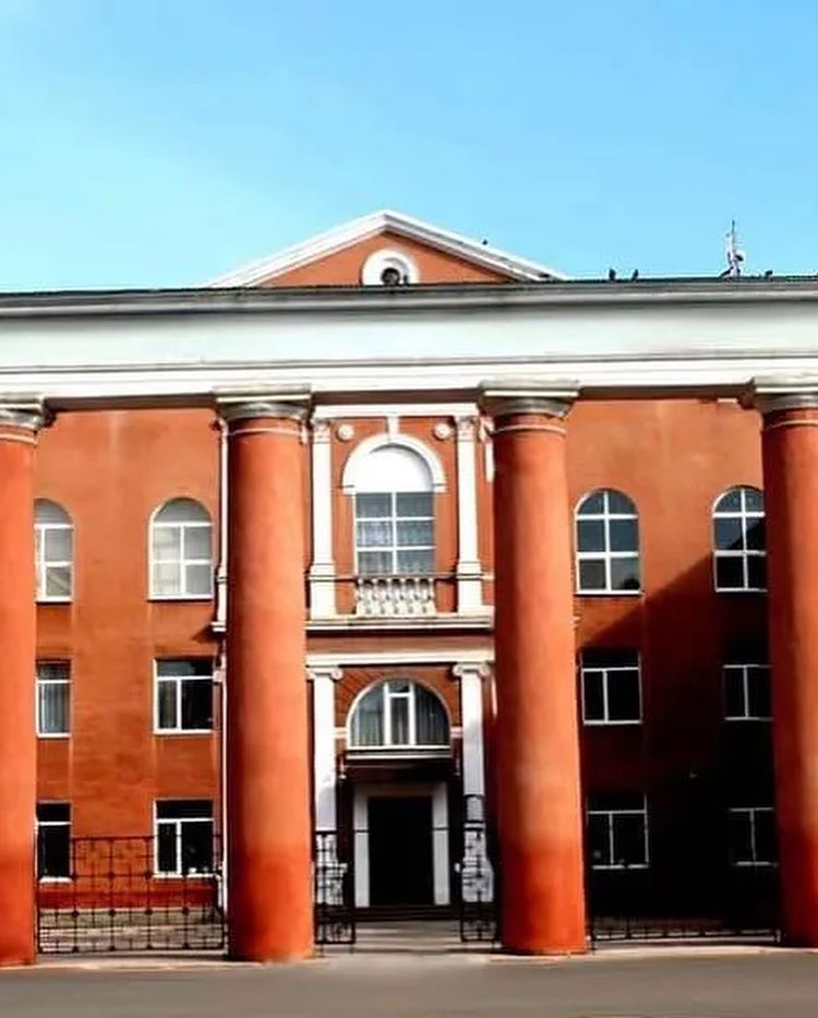 Решетник показав зруйнований палац культури в Миколаєві, де виступав ще школярем: "серце розривається"